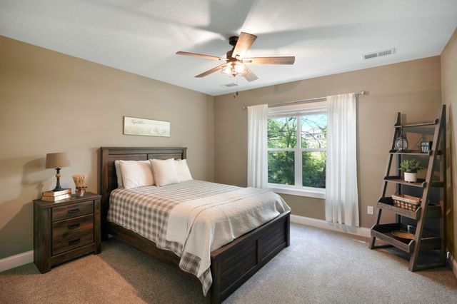 16214 Northpark Drive, Urbandale, IA 50323