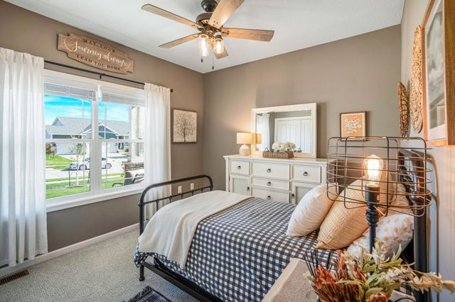 16214 Northpark Drive, Urbandale, IA 50323