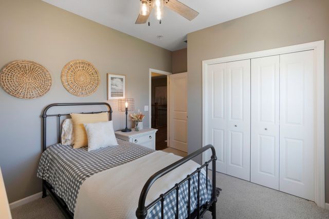 16214 Northpark Drive, Urbandale, IA 50323