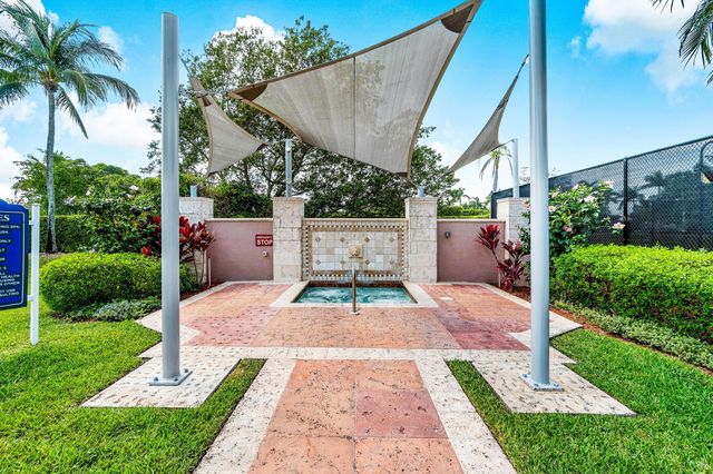 11780 St Andrews Place Unit 304, Wellington, FL 33414