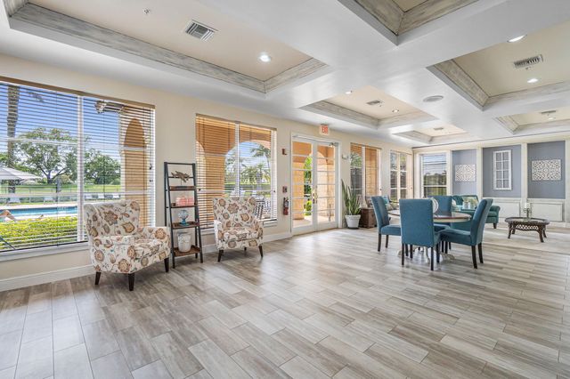 11780 St Andrews Place Unit 304, Wellington, FL 33414