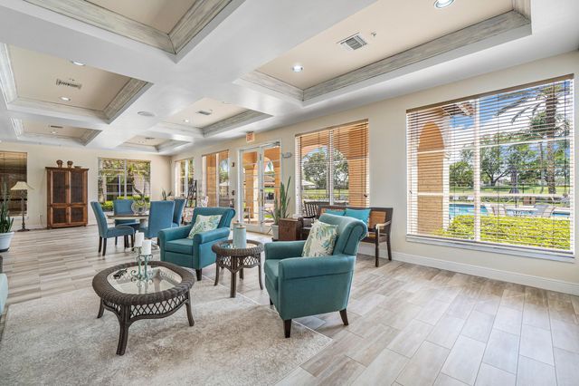 11780 St Andrews Place Unit 304, Wellington, FL 33414