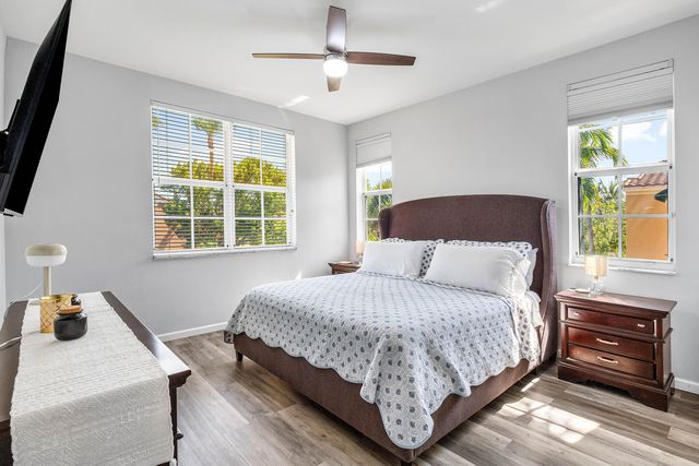 11780 St Andrews Place Unit 304, Wellington, FL 33414