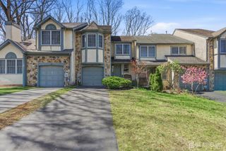 15 Dorchester Drive, East Brunswick, NJ 08816