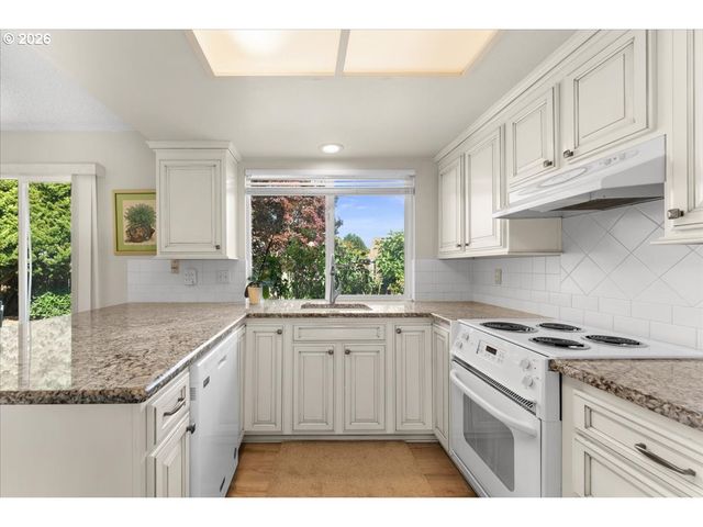 15800 Sw ALDERBROOK Cir, Portland, OR 97224
