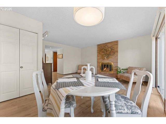 15800 Sw ALDERBROOK Cir, Portland, OR 97224