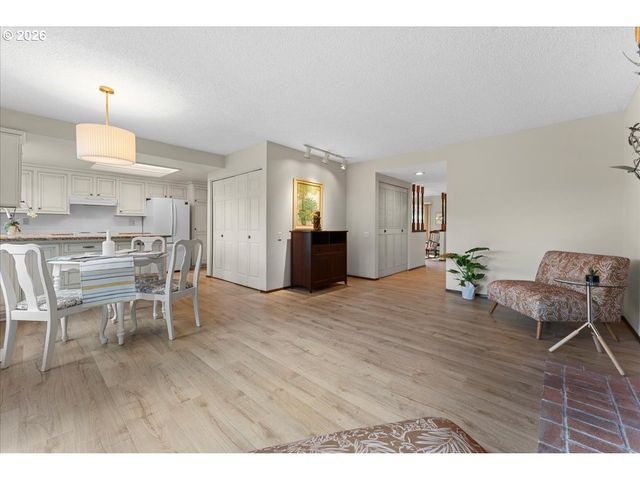 15800 Sw ALDERBROOK Cir, Portland, OR 97224