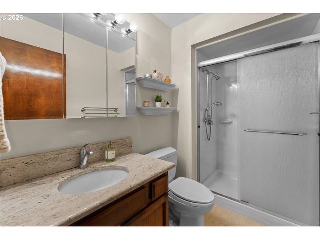 15800 Sw ALDERBROOK Cir, Portland, OR 97224