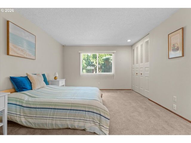 15800 Sw ALDERBROOK Cir, Portland, OR 97224