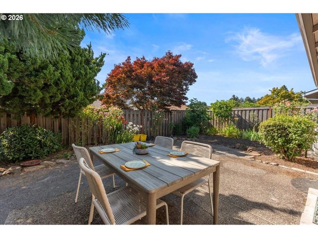 15800 Sw ALDERBROOK Cir, Portland, OR 97224