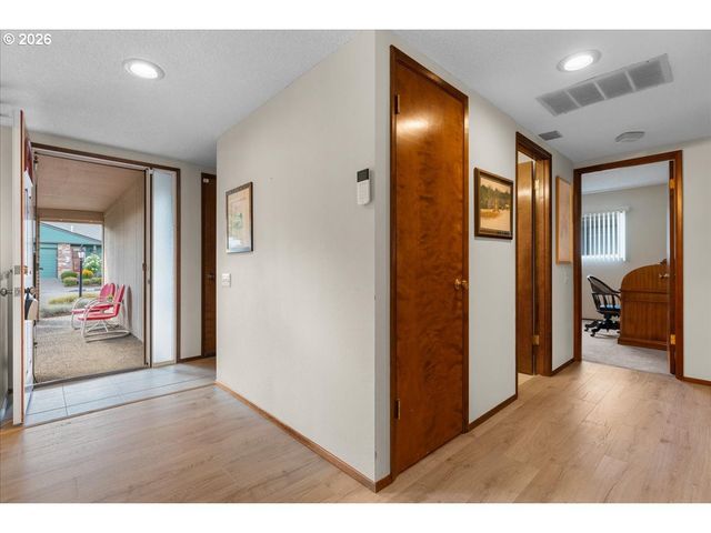 15800 Sw ALDERBROOK Cir, Portland, OR 97224