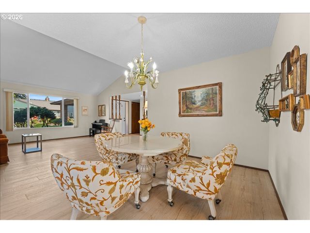 15800 Sw ALDERBROOK Cir, Portland, OR 97224