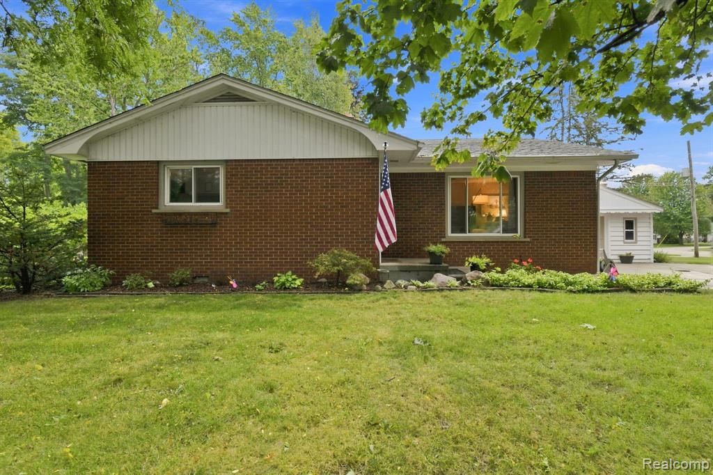 70484 N Main Street, Richmond, MI 48062