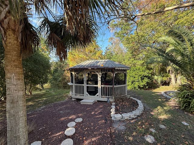 10249 NE 28TH LOOP P, Silver Springs, FL 34488