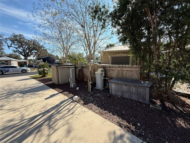 10249 NE 28TH LOOP P, Silver Springs, FL 34488