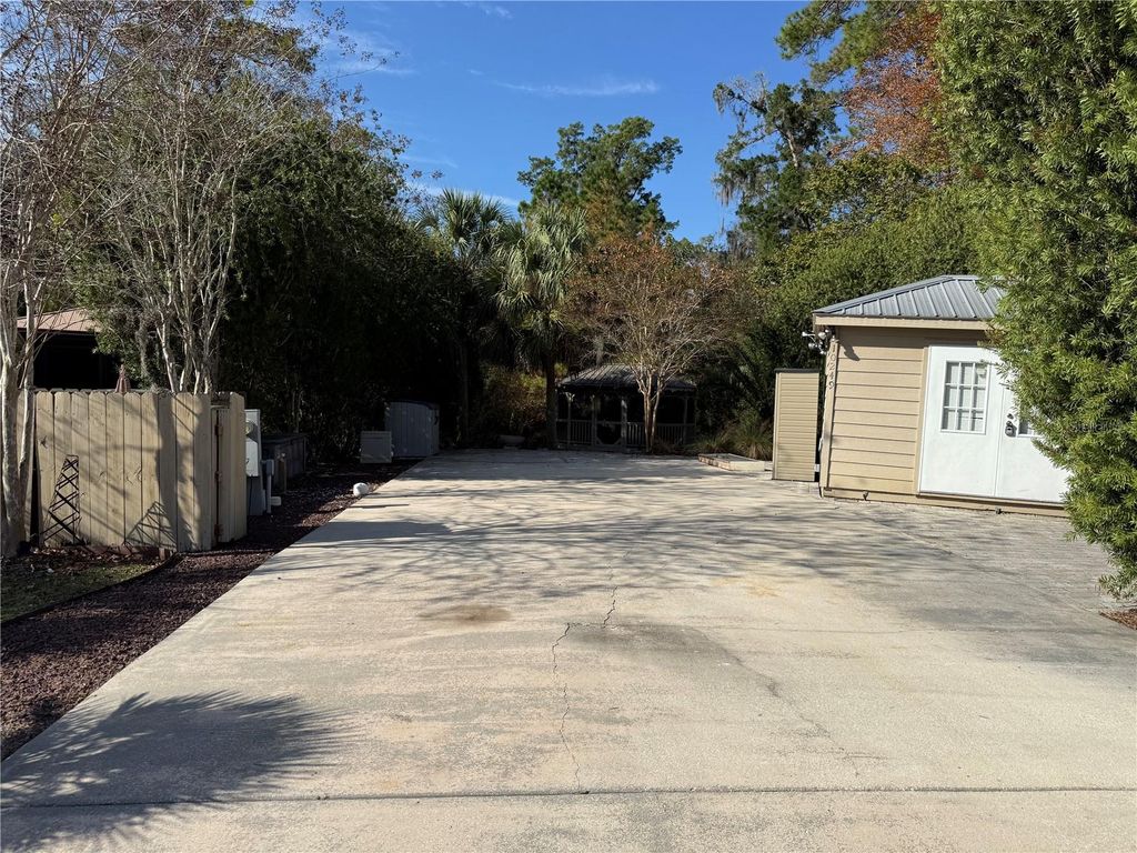 10249 NE 28TH LOOP P, Silver Springs, FL 34488