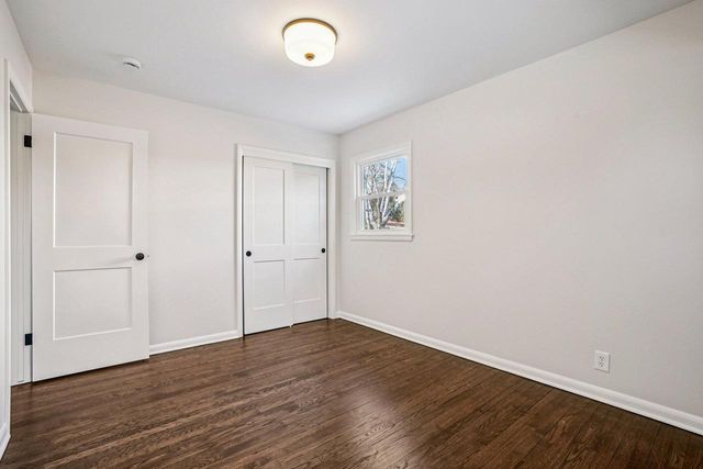 6936 N Braeburn LANE, Glendale, WI 53209