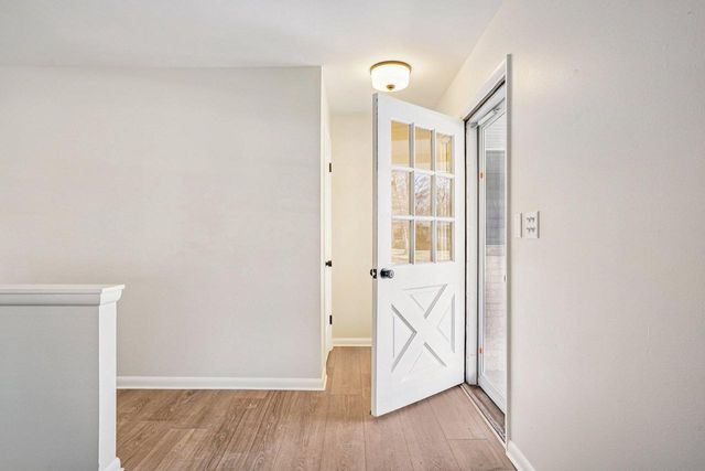 6936 N Braeburn LANE, Glendale, WI 53209