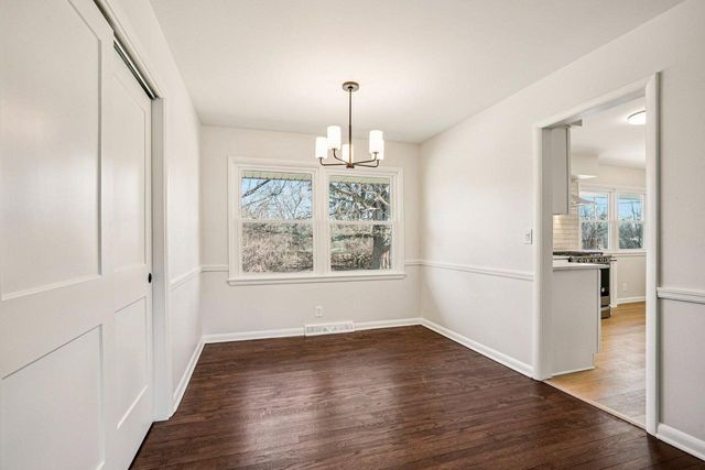 6936 N Braeburn LANE, Glendale, WI 53209