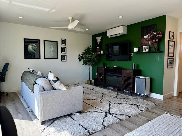 191 Kennebec 403, Long Beach, CA 90803