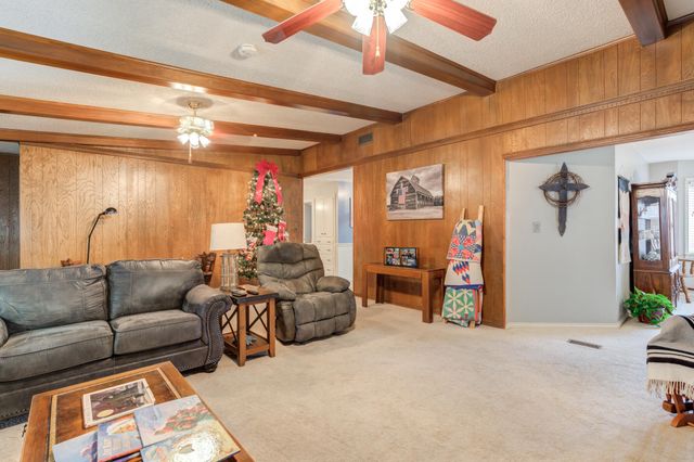 902 W 6th Street, Idalou, TX 79329