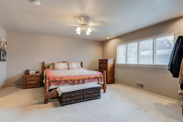 902 W 6th Street, Idalou, TX 79329