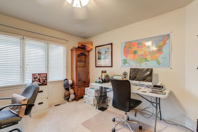 902 W 6th Street, Idalou, TX 79329