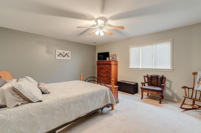 902 W 6th Street, Idalou, TX 79329