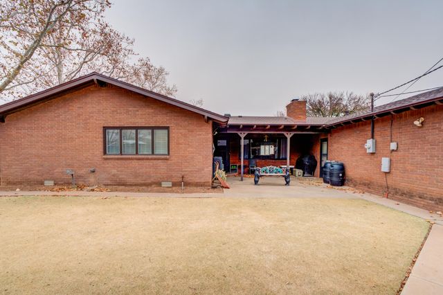 902 W 6th Street, Idalou, TX 79329