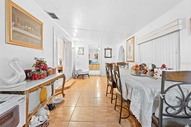 10412 N ALTMAN STREET, Tampa, FL 33612