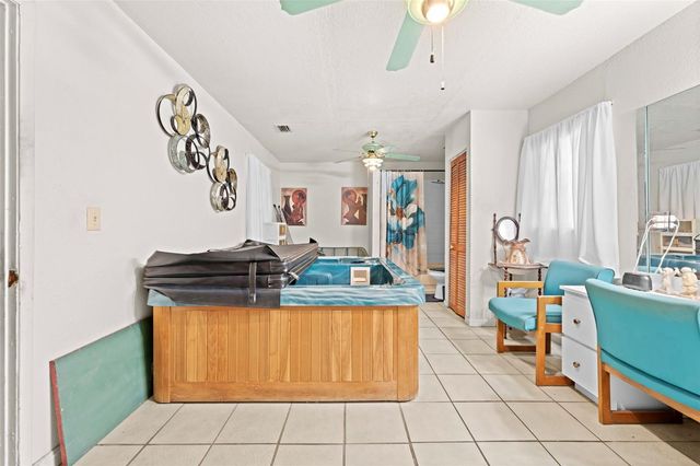 10412 N ALTMAN STREET, Tampa, FL 33612