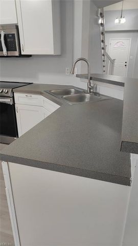 6801 Ivanhoe CT, Suffolk, VA 23435