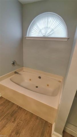 6801 Ivanhoe CT, Suffolk, VA 23435