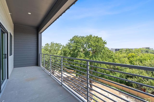 100 W Mockingbird LN 204, Austin, TX 78745