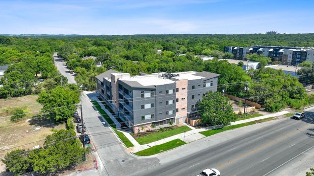 100 W Mockingbird LN 204, Austin, TX 78745