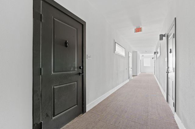 100 W Mockingbird LN 204, Austin, TX 78745