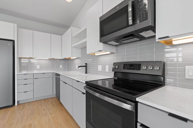 100 W Mockingbird LN 204, Austin, TX 78745