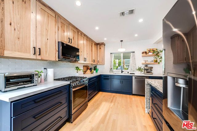 849 N Lima Street, Burbank, CA 91505