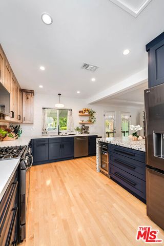 849 N Lima Street, Burbank, CA 91505