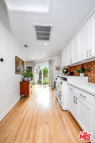 849 N Lima Street, Burbank, CA 91505