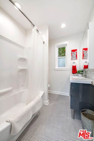 849 N Lima Street, Burbank, CA 91505