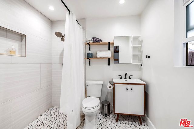 849 N Lima Street, Burbank, CA 91505