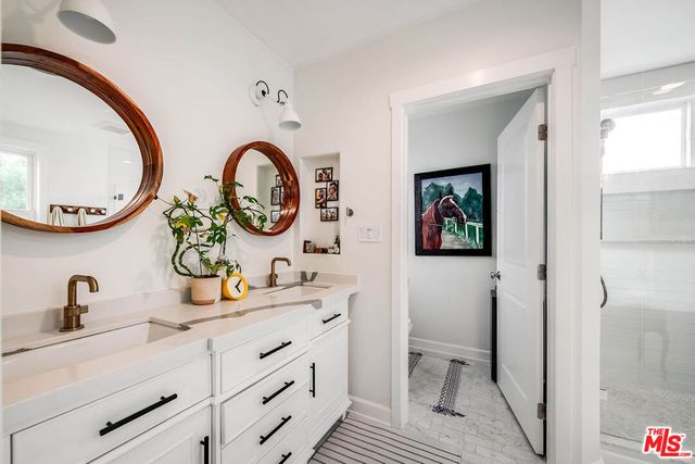 849 N Lima Street, Burbank, CA 91505