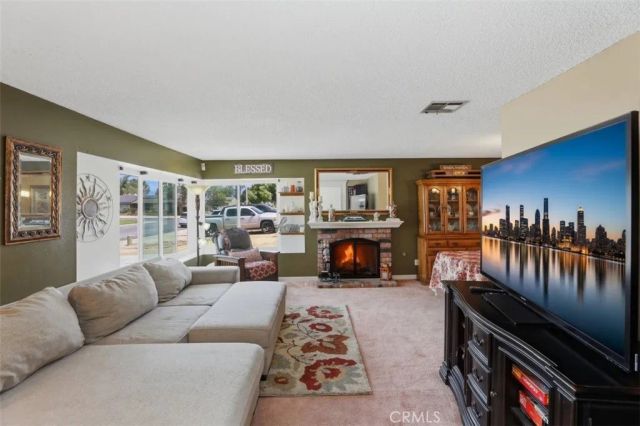 6038 AURORA, Jurupa Valley, CA 91752
