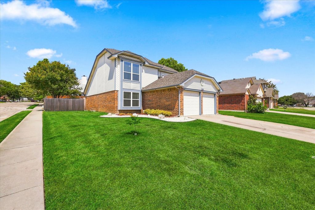 956 Sylvan Creek Drive, Lewisville, TX 75067 — photo 2