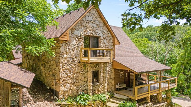 192 John Hollow Drive, Galena, MO 65656