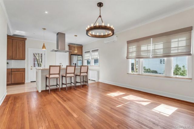 85 Violet Avenue, Floral Park, NY 11001