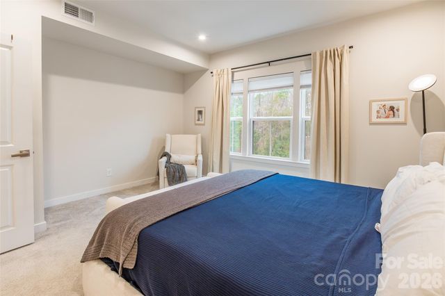 924 Broad River Lane, Charlotte, NC 28211