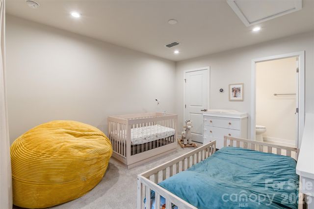 924 Broad River Lane, Charlotte, NC 28211