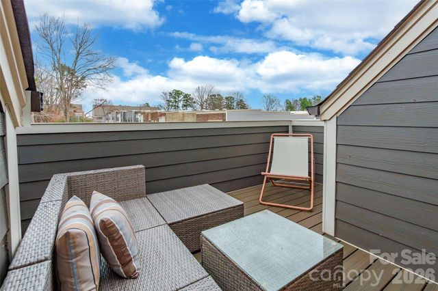 924 Broad River Lane, Charlotte, NC 28211